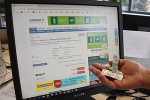 Lietuviai užplūdo vaistines: kalio jodido tablečių beveik nebeliko, tačiau specialistai ramina – dabar jo gerti nereikia