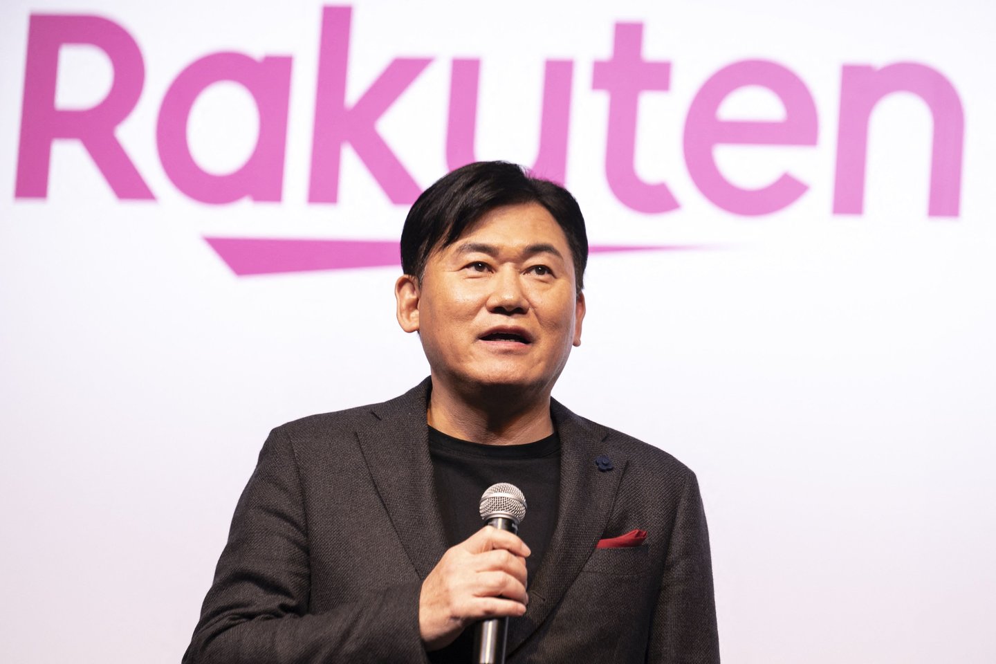 H.Mikitani.