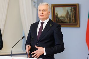 Kalbėdamas su EVT vadovu G. Nausėda ragino ES Ukrainai suteikti kandidatės statusą