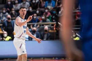 PČ atranka: rezultatyvus E. Fridrikssonas, blogas D. Bosto sprendimas ir atšaukti mačai