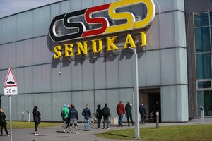 „Senukai“ skyrė 100 tūkst. eurų paramą Ukrainos Raudonajam kryžiui