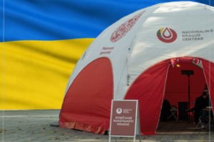 NKC: kraujo užtenka, tikėkite tik oficialia informacija apie kraujo aukojimą Ukrainai