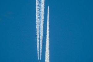 Rusija uždarė oro erdvę Šveicarijos aviakompanijoms