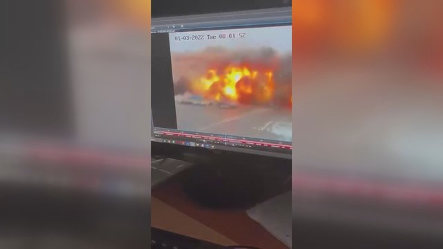 Šokiruojantis vaizdas: Rusijos raketa pataikė tiesiai į Charkovo miesto administracinį pastatą
