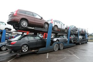 Automobilių prekyboje – didelės permainos: lietuviai atšaukia rezervacijas, iš turgaus dingo pagrindiniai pirkėjai