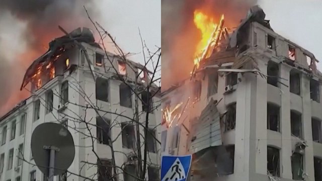Charkovo miestas toliau bombarduojamas: po Rusijos raketų smūgių liepsnose paskendo policijos pastatas