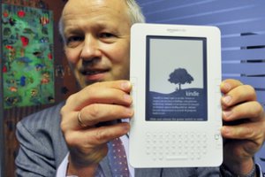 Įdomioji elektroninių knygų istorija: Ray Bradbury priešinosi, o Stephenas Kingas pasiekė rekordą