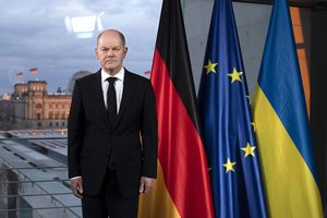 Pasaulio reakcijos: Vokietija siunčia Ukrainai priešlėktuvines raketas, Jungtinė Karalystė patvirtino papildomas sankcijas Rusijai