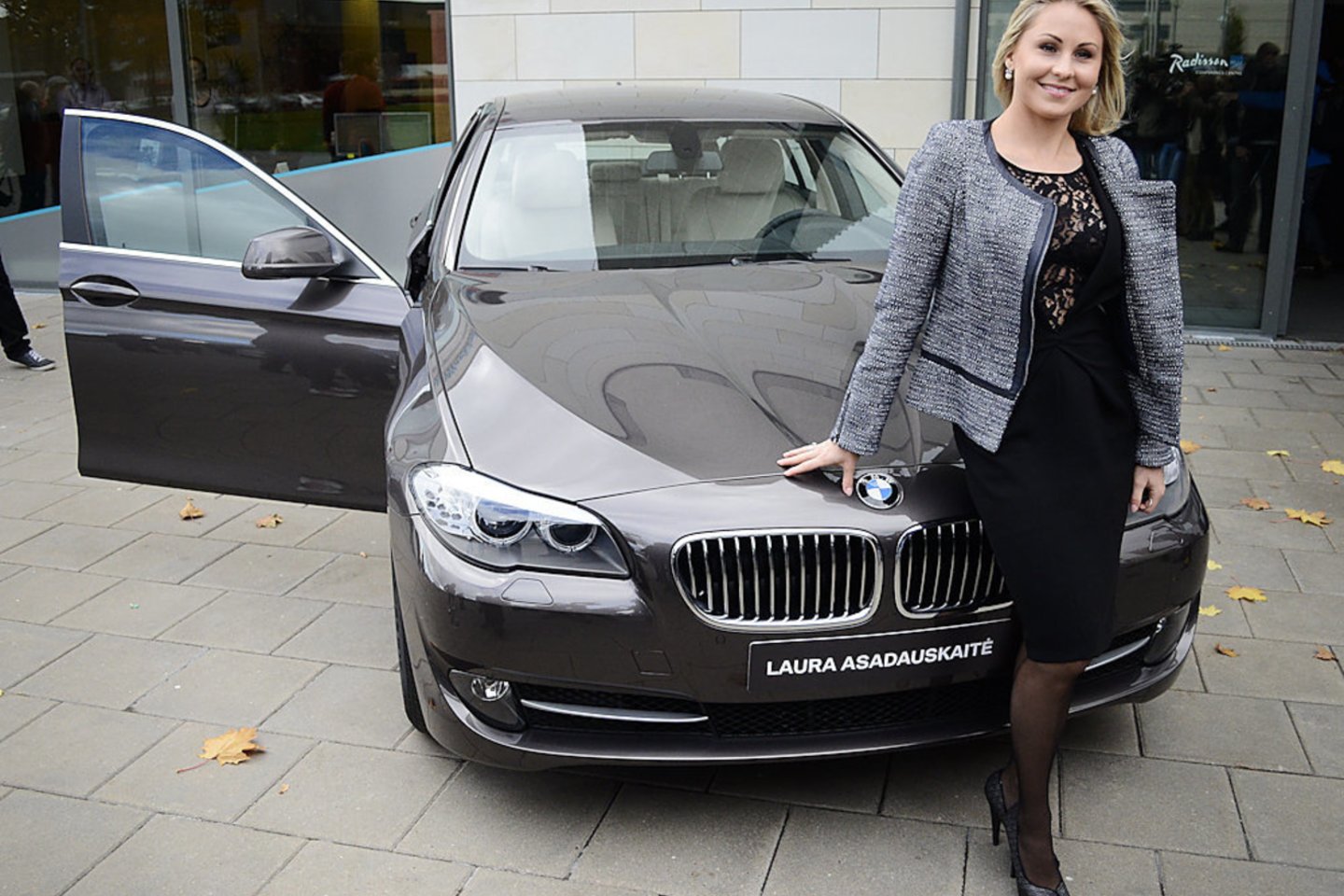 Už triumfą 2012 metų Londono olimpiadoje L.Asadauskaitė-Zadneprovskienė dovanų gavo 5-osios klasės BMW, kuriuo važinėja iki šiol.<br>T.Bauro nuotr.