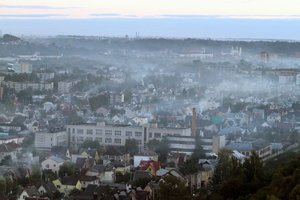 Specialistai rekomenduoja riboti veiklas kieme: oro tarša daugelyje miestų vis dar padidėjusi