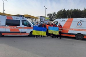 Kauno siųsti greitosios medicinos pagalbos automobiliai jau pasiekė Ukrainą
