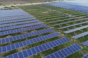 Įdomioji technologijų istorija: pirmoji saulės baterija buvo sukurta dar 1883 metais