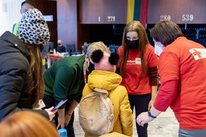 Koordinavimo centre Alytuje apsilankiusi I. Šimonytė bendravo su ukrainiečių šeimomis