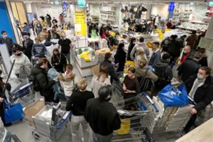 Rusijoje velnišku greičiu brangsta užsienietiškų prekių likučiai 