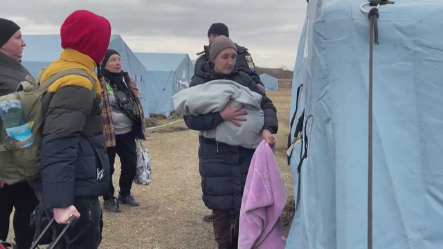 Moldova pasienyje įrengia stovyklą ukrainiečių pabėgėliams