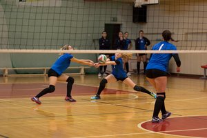 Lietuvos tinklinio čempionatų atkrintamosiose – intrigų pliūpsnis