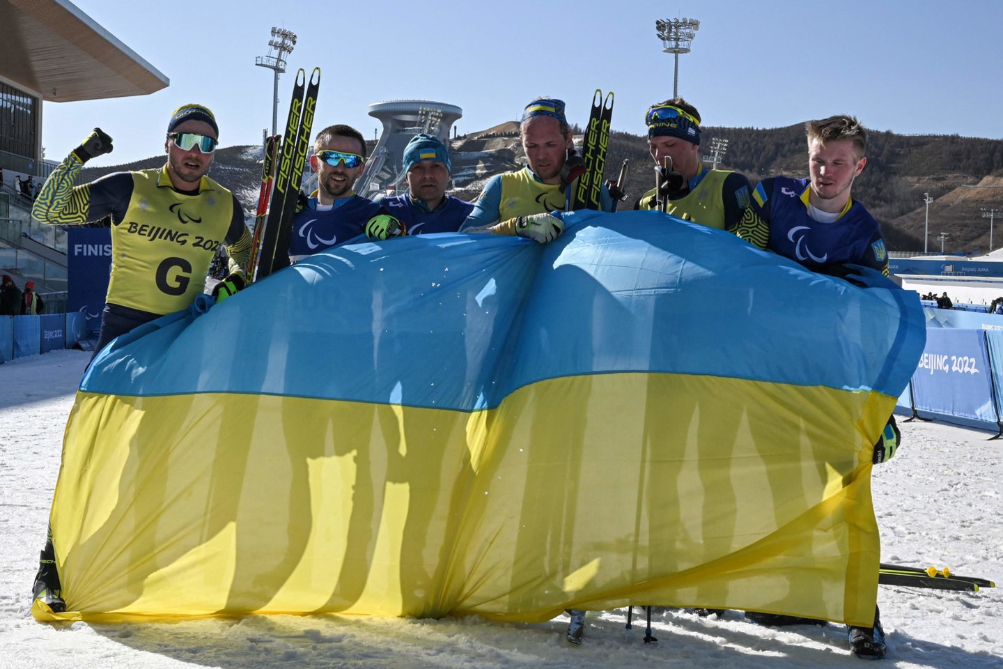 Ukrainos paralimpiečiai skina medalius žiemos žaidynėse.<br>AFP/Scanpix nuotr.