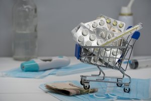 Rusija susirūpino dėl vaistų: uždraudė išvežti iš šalies užsienietiškus medicinos gaminius