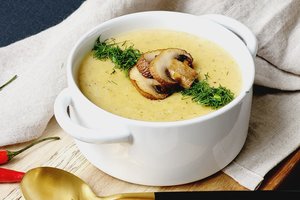 Nuostabaus skonio ukrainietiška grybų sriuba