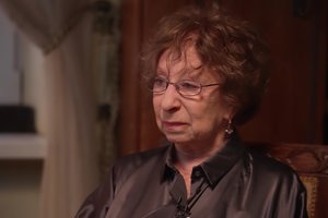 Rusijos aktorė L. Achedžakova gėdijasi V. Putino agresijos Ukrainoje: „Negaliu žiūrėti, kaip jie žudo žmones“