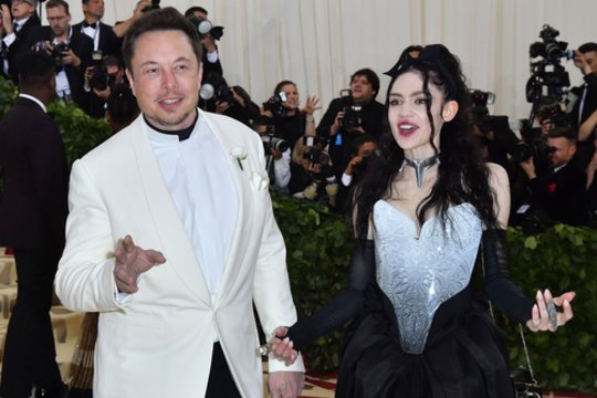 Elonas Muskas – septynių vaikų tėvas: su buvusia mylimąja Grimes slapta susilaukė dukros