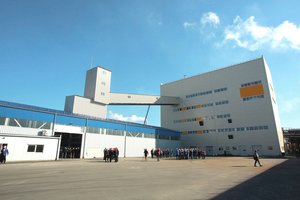 Kėdainių trąšų gamyklos likimas pakibo ant plauko: nepranešama, kam perleistos A. Melničenko akcijos