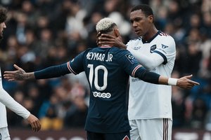 PSG pergalės fone – sirgalių nubaubti L. Messi ir Neymaras