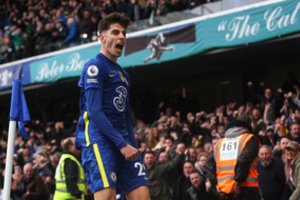 Palankaus teisėjo sprendimo sulaukęs K. Havertzas rungtynių pabaigoje išplėšė pergalę „Chelsea“ klubui