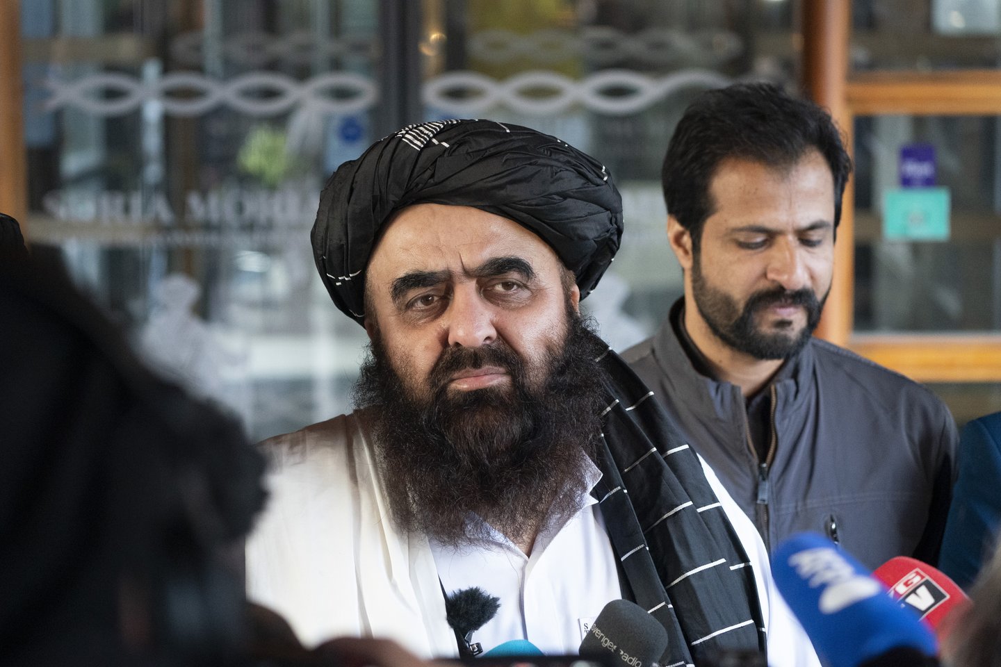 Afganistano ambasadoms pasaulyje, atsisakiusioms pripažinti naująjį Talibano režimą, sunkiai sekasi išsilaikyti.<br>AP/Scanpix nuotr.