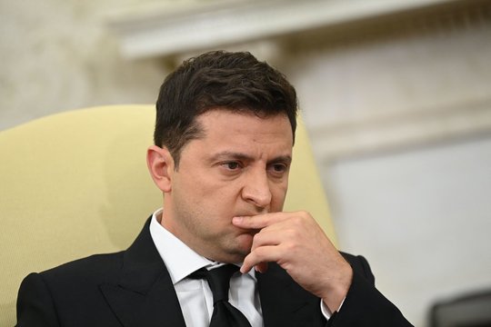 V. Zelenskis kreipėsi į Vakarų lyderius: jūs žinote, kokio ginklo mums reikia