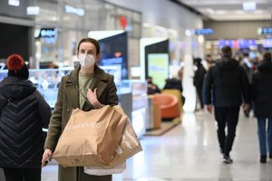 Fiksuojant tirpstančias gyventojų sąskaitas, patarė, kaip šiuo metu elgtis su pinigais