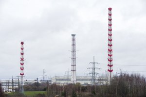Baigė ardyti Elektrėnų simbolį – nieko panašaus iki šiol nėra buvę visose Baltijos šalyse