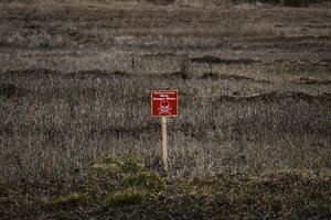 Rusijos armija nusitaikė į Ukrainos žemės ūkį: užminuoja laukus