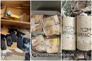Vilniaus policija smogė prekeiviams ginklais: tarp įkalčių rasta ir pusė milijono eurų grynais