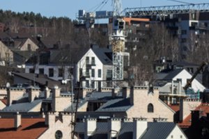 Didžiulės šildymo sąskaitos ir nesibaigiantis karas keičia NT rinką: lietuviai ima dairytis kitokio būsto