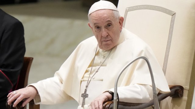 Popiežius paragino Maskvos patriarchą „vengti politikos kalbos“ Ukrainos klausimu