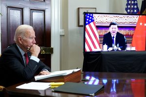 J. Bidenas kalbėsis su Xi Jinpingu apie karą Ukrainoje