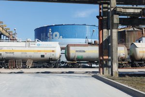 „Lifosai“ – ES sankcijų išimtys, gali atsiskaityti su darbuotojais