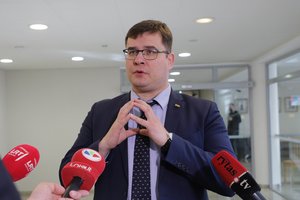 L. Kasčiūnas: plečiant slėptuvių infrastruktūrą kartu reikia stiprinti oro gynybą