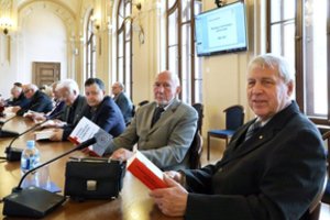 Lietuvos mokslų akademija dovanoja tūkstančius mokslo populiarinimo knygų