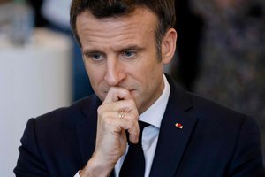 E. Macronas per pokalbį su V. Putinu išreiškė „didžiulį susirūpinimą“ dėl Mariupolio