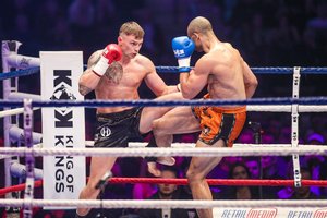 Mišrių kovų turnyre – patyrusių kovotojų S. Maslobojevo ir M. Pultaražinsko pergalės bei pergalingas reperio Ironvyto debiutas