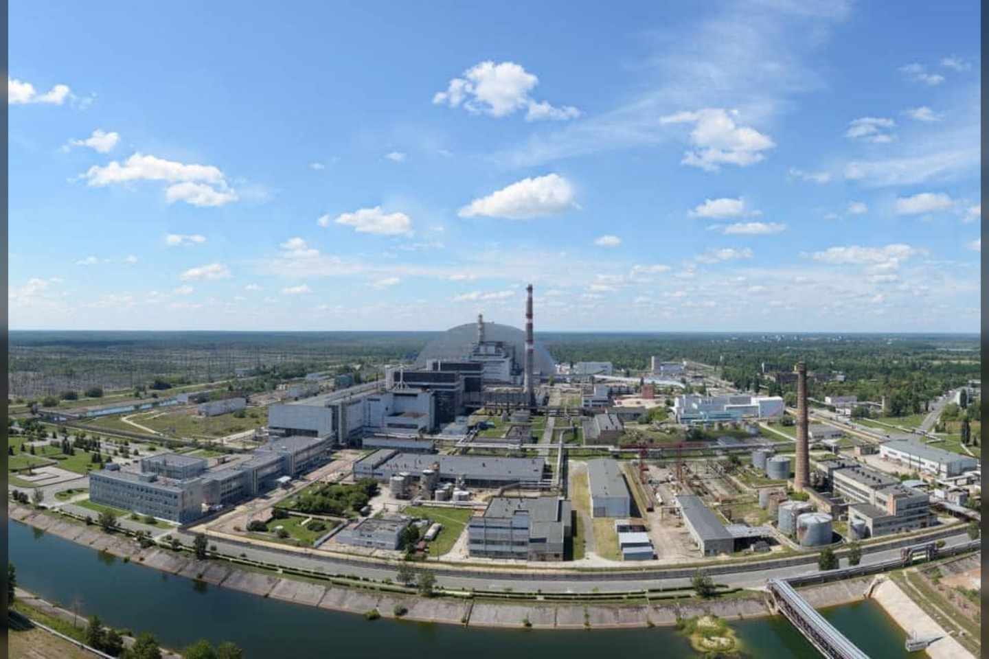  Černobylio Atominės elektrinės oficialioje „Facebook“ paskyroje teigiama, kad branduolinėje jėgainėje pagaliau įvykdyta dalinė personalo rotacija.<br> Černobylio AE nuotr.