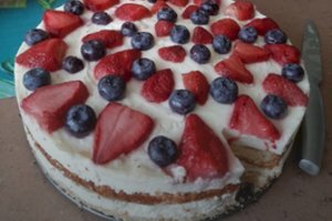 Maskarponės sūrio tortas su uogomis: Samanta pasidalijo išbandytu receptu 