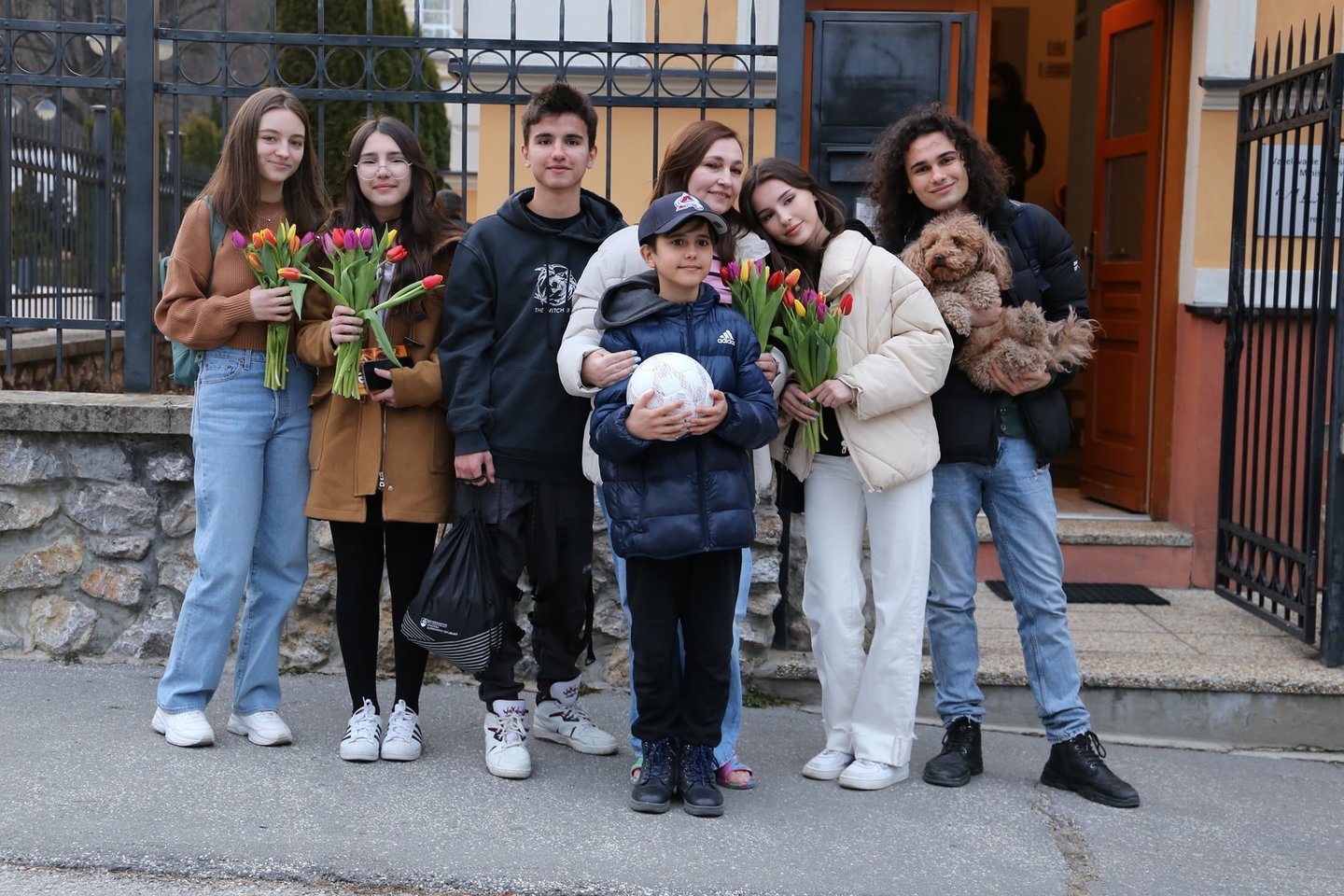 Visa Hassano šeima susitiko Bratislavoje.<br>Slovakijos policijos nuotr.