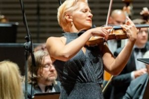 Smuiko žvaigždei Vinetai Sareikai koncertai – tarsi plaukimas per didžiules bangas