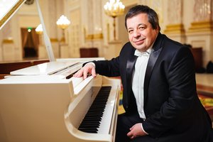 Odesietis pianistas A. Botvinovas koncertu Vilniuje palaikys Ukrainą