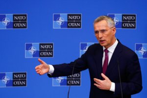 J. Stoltenbergas: NATO stiprins rytinį flangą, didins paramą Ukrainai