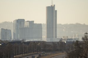 Oro tarša didžiuosiuose miestuose iki dviejų kartų viršija leistiną normą