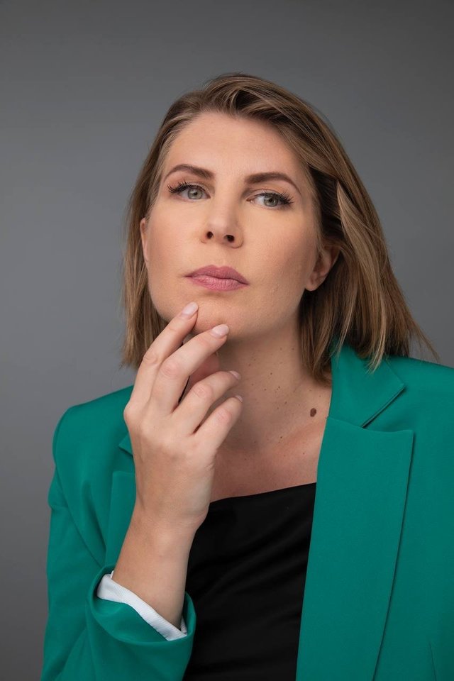 Aktorę L.Ponomarenko Lietuvos televizijos žiūrovai pažįsta iš serialo „Teisingumo agentai“, kuriame ji sukūrė ryžtingos ir drąsios privačios detektyvės Natalijos vaidmenį.<br>Nuotr. iš asmeninio albumo